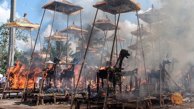 दिल्ली नगर निगम ने 1 महीने में कोरोना प्रोटोकॉल के तहत 14000 लाशों का किया अंतिम संस्कार