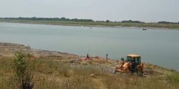 Corpses float down the Ganga in Bihar