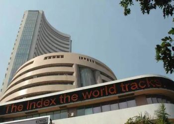 Sensex rise  over 300 points in early trade today; Nifty tops 15,200