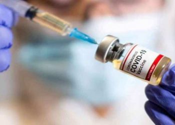 दिल्ली में खत्म हुई कोवैक्सीन की खेप कुछ ही मात्रा में बची है कोविडशील्ड