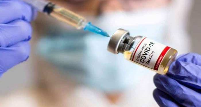 दिल्ली में खत्म हुई कोवैक्सीन की खेप कुछ ही मात्रा में बची है कोविडशील्ड