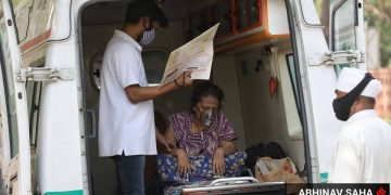 Delhi reports 6,500 new cases, positively rate dips to 11%