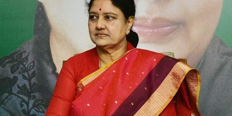 Sasikala hints at returning to active politics
