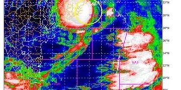 Yaas makes landfall at Dhamra port in Odisha