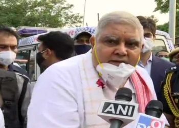 Mob shows black flags, block path of West Bengal Governor Jagdeep Dhankhar during Coochbehar visit