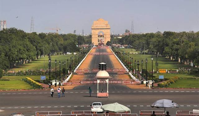 Will Delhi Extend Lockdown By Another Week or Will Restrictions be Lifted? Kejriwal Government Likely To Decide Today