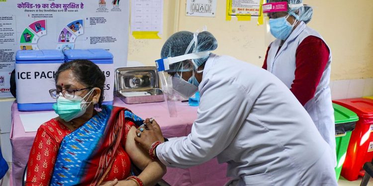 Cyclone Tauktae stops the COVID vaccination drive in Gujarat