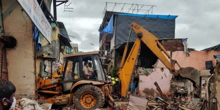 11 dead as apartment collapse in Mumbai, rescue operation continues.
