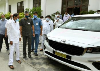 Debt at Rs. 40000 Crores, Telangana Buys New Costly Cars For Officers