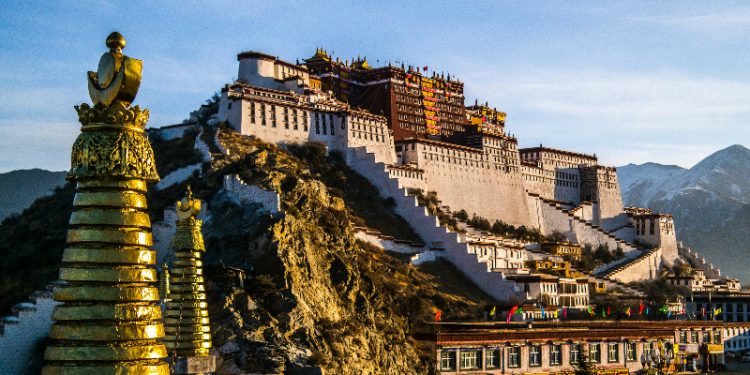 Tibet’s Tourism Boost Can Be A Threat To The Region’s Environment and Sites