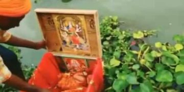 Newborn Girl In Wooden Box found floating in Ganga, Reduced by Boatman.