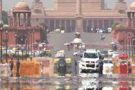 Delhi witnessed the First Heat Wave This Year ,at 43 degrees celsius.