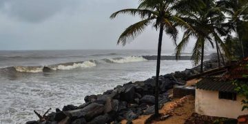 IMD Warns Heavy Rainfall in Karnataka, Orange Alert At Coastal Areas