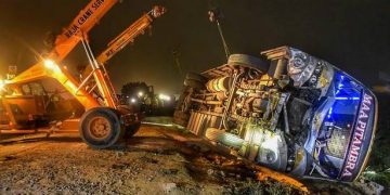 Speeding bus hits loader in UP’s kanpur killing 16: says police.