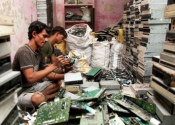 ई–कचरा एक पर्यावरण व मानव स्वाथ्य के लिए घातक