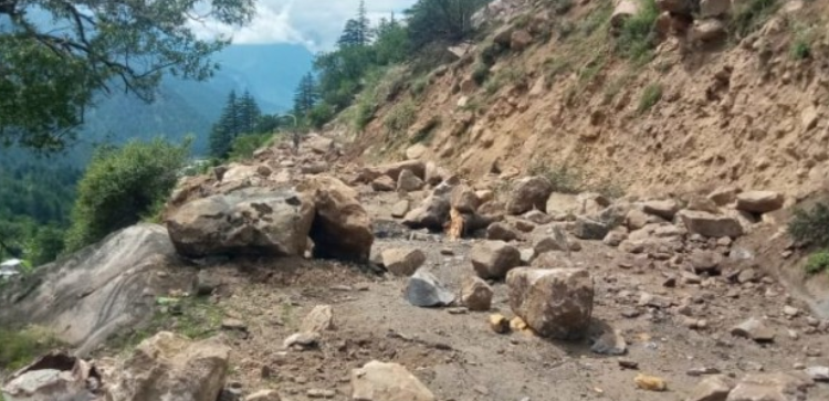 Nine tourists killed in Himachal Pradesh landslide.