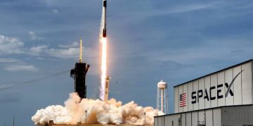 SpaceX Launches More Than 80 Satellites Into Space