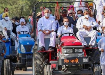 Rahul Gandhi Goes For Farm Laws Protest On Tractor