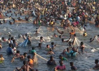 Tamil Villagers Gathered For Fishing Festival Violating Covid Protocols