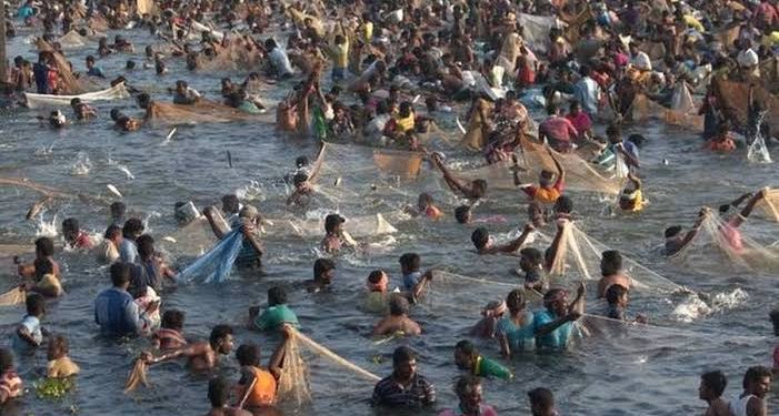Tamil Villagers Gathered For Fishing Festival Violating Covid Protocols