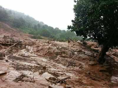 36 Dead in landslides in rain-hitMaharashtra; Evacuation with choppers.