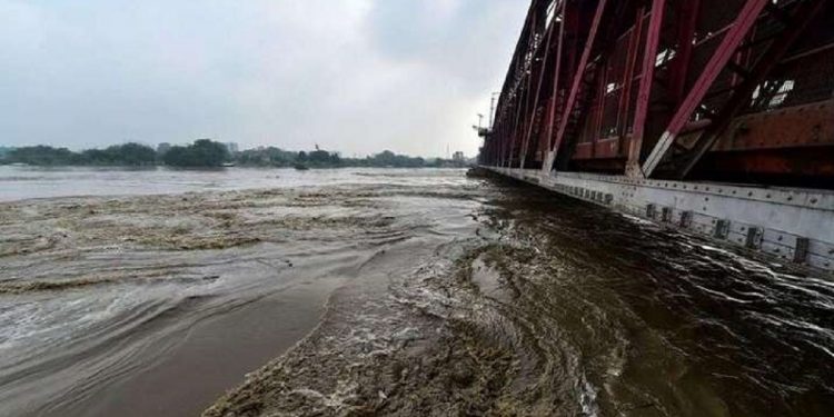 Delhi’s Yamuna close to danger mark after water discharge from Haryana