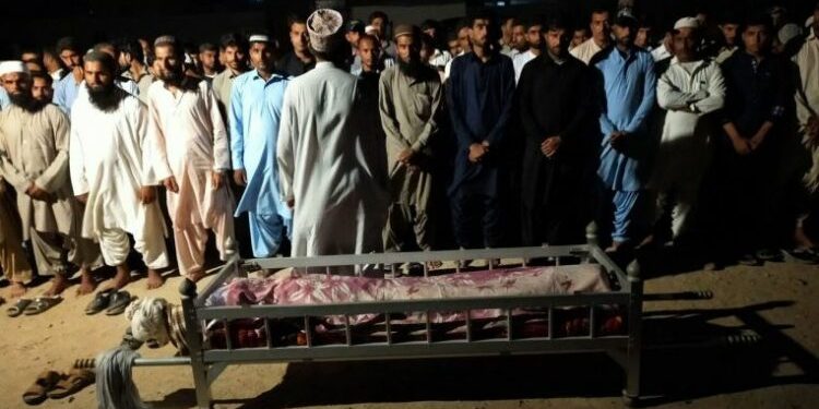 In Pakistan, a Suicide Bomber Kills Two Children and Injures a Chinese National