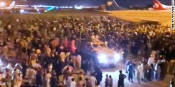 Afghanistan: At least 5 killed at Kabul airport amid scramble to escape Taliban, says report