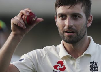 Mark Wood doubtful for third Test after suffering shoulder injury