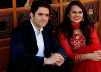 Tina Dabi and Athar Aamir Khan, IAS topper couple Divorced.