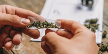 4 arrested in Drug case, seized drugs worth Rs.1.5 Crore In Madhya Pradesh.