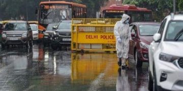 Heavy Rainfall Causes Waterlogging, Traffic Disruptions In Parts Of Delhi