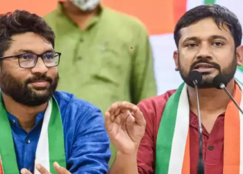 In the presence of Rahul Gandhi, Kanhaiya Kumar joins the Congress Party, and Gujarat MLA Jignesh Mevani expresses his support
