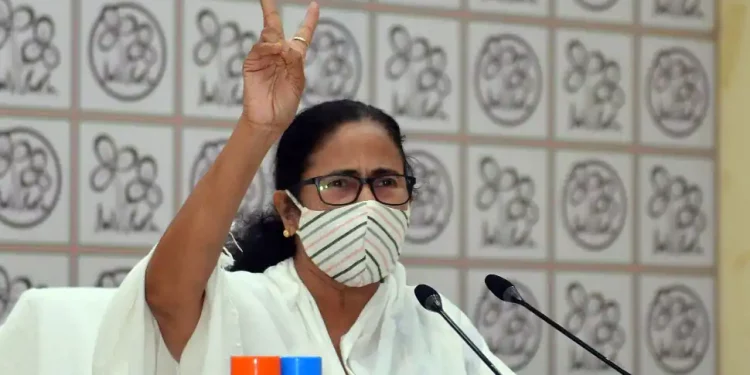 Bengal CM Mamata Banerjee Leads Bhawanipur Bypoll Elections With 23,957 Votes
