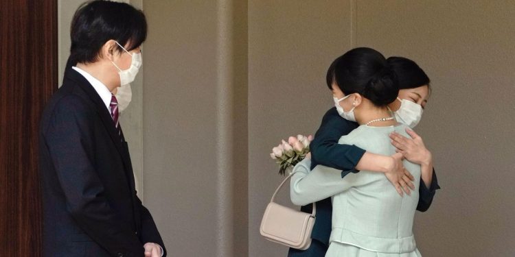 Japan’s Princess Mako marries commoner, loses royal status