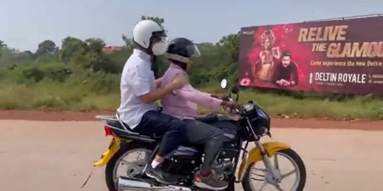 In Panaji, Rahul Gandhi rides a ‘motorcycle taxi’ in Goa