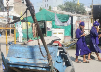 Farm unions said Nihangs addressed farmers from the Singhu stage the next day