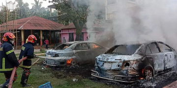 Bangladesh communal violence: 20 Hindu homes set afire by mob