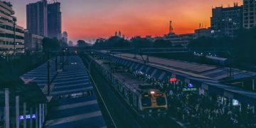 People who are fully vaccinated can now board Mumbai local trains