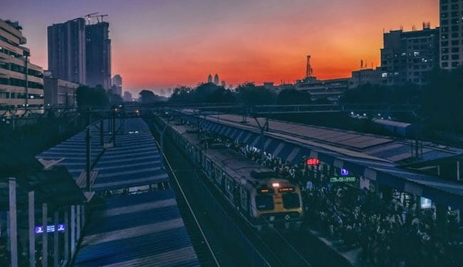 People who are fully vaccinated can now board Mumbai local trains