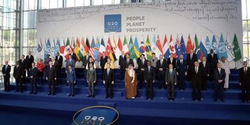 After the G-20 avoids difficult questions, the UN Climate Summit begins under cloud cover