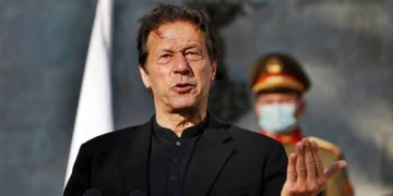 Pakistan Prime Minister Loses Majority Post MQM And PPP Deals
