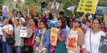 Animal Lovers, Activists Unite in Lucknow Against SC Order
