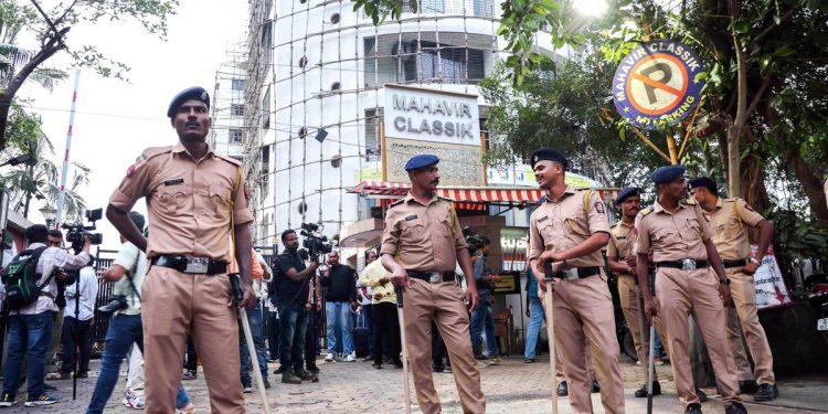 Mumbai Police Officer Acts to Save Hostages During Powai Studio Crisis