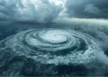 Cyclone Expected to Hit Andhra Coast Near Kakinada on October 28 Night