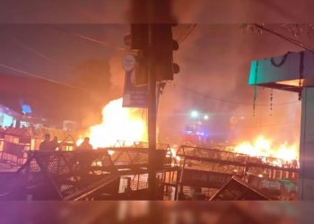 Massive Explosion Rocks Red Fort Area in Delhi