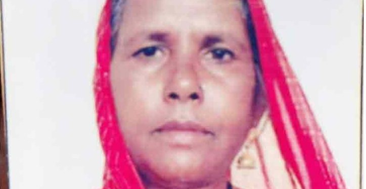 Tribal Woman Dies After Long Wait for Fertiliser in Madhya Pradesh