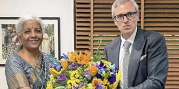 Nirmala Sitharaman Praises Omar Abdullah’s Economic Revival Push in J&K, CM Quips “Please Show Me the Money”