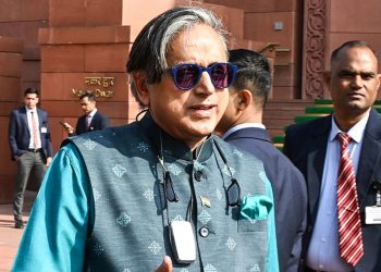 Shashi Tharoor Misses Congress MPs Meeting Chaired by Rahul Gandhi for the Third Time