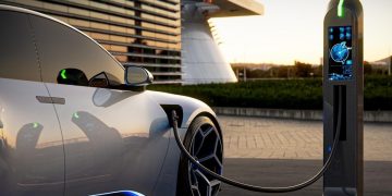 Luxury EV Penetration Slips As ICE Cars Gain Cost Advantage Under GST 2.0